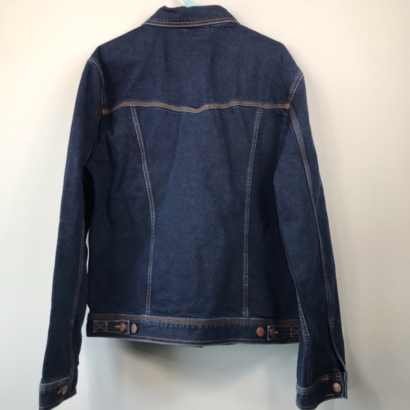 Wrangler - Picture 2 of 14